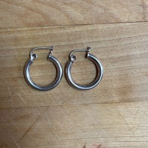 90s Style Sterling Silver Hoop Earrings